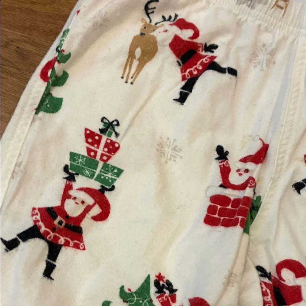 The Company Store Kids 100% Cotton Flannel Pajama‎ Set - White, Santa Reindeer